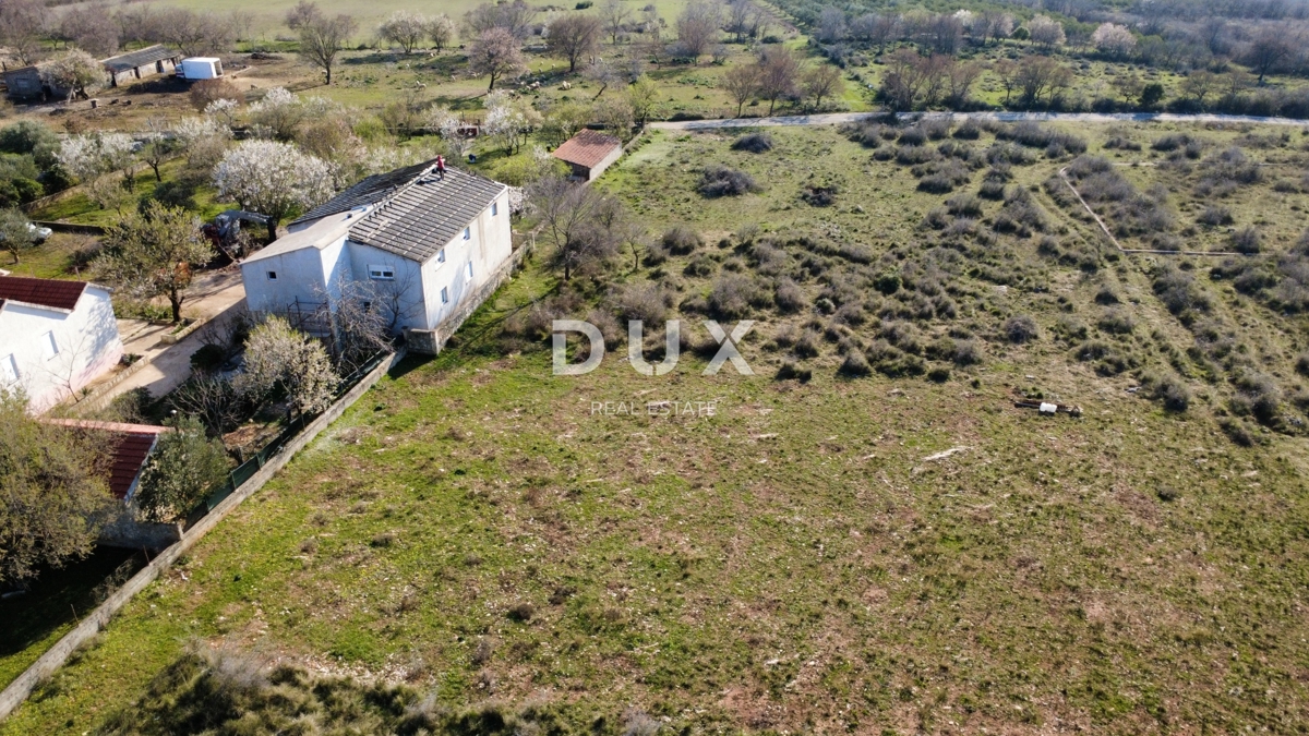 ZADAR, ZEMUNIK G. – Terreno edificabile con progetto di casa a basso consumo energetico