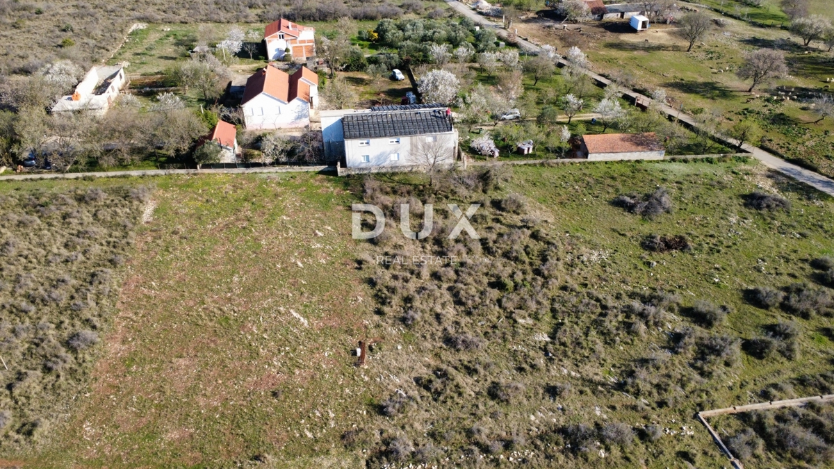 ZADAR, ZEMUNIK G. – Terreno edificabile con progetto di casa a basso consumo energetico