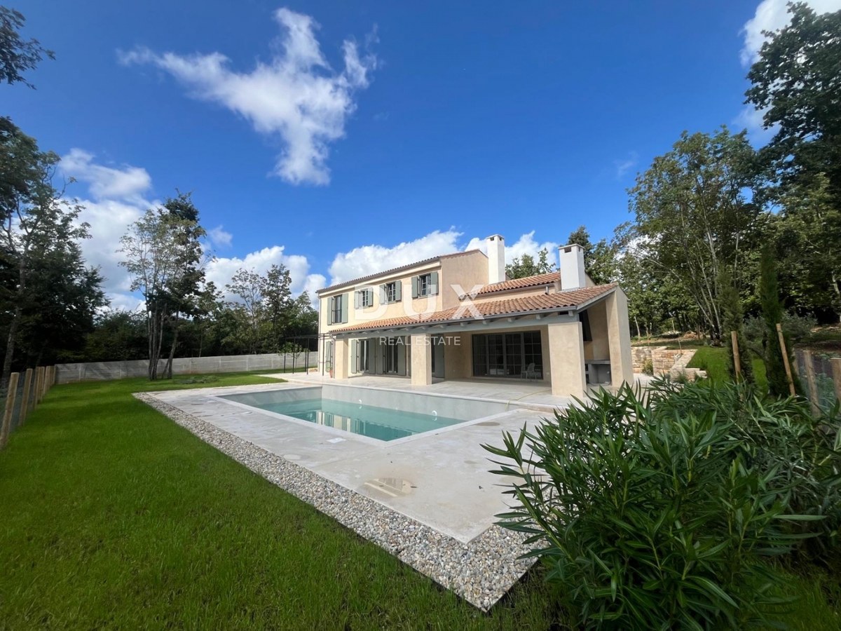 ISTRIA, PAZIN - Villa mediterranea in vendita con vista sulla natura + terreno edificabile
