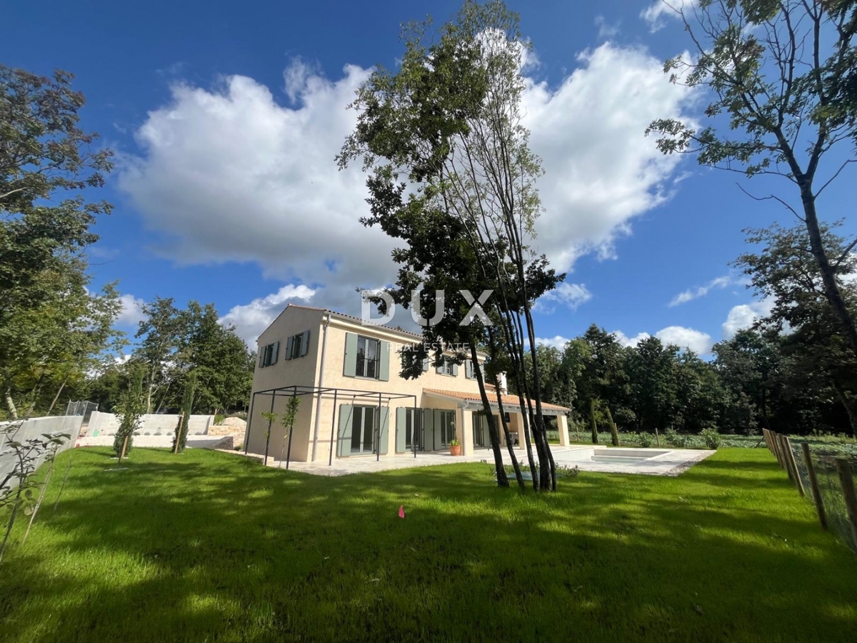 ISTRIA, PAZIN - Villa mediterranea in vendita con vista sulla natura + terreno edificabile