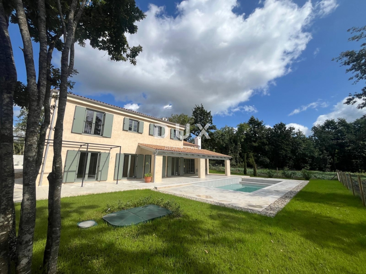 ISTRIA, PAZIN - Villa mediterranea in vendita con vista sulla natura + terreno edificabile