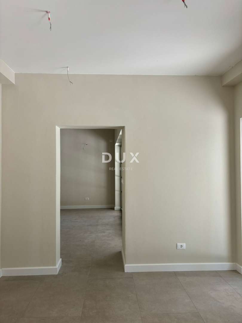 ISTRIA, PAZIN - Villa mediterranea in vendita con vista sulla natura + terreno edificabile