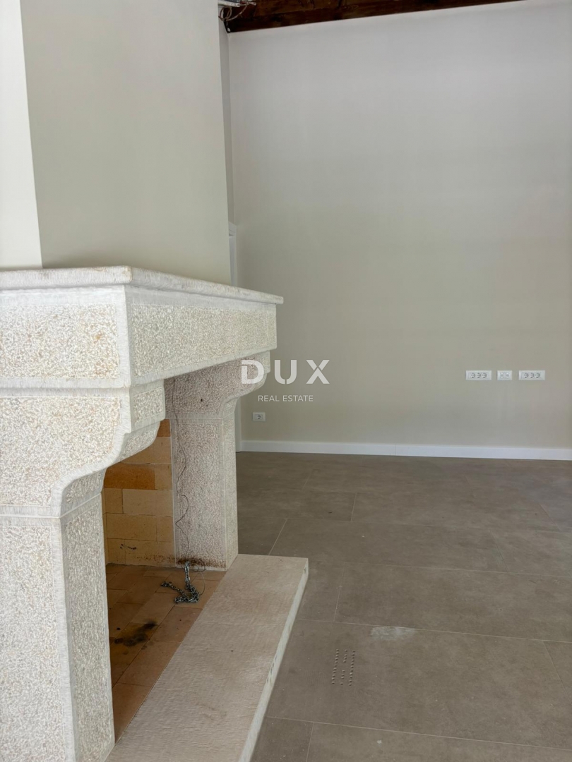 ISTRIA, PAZIN - Villa mediterranea in vendita con vista sulla natura + terreno edificabile