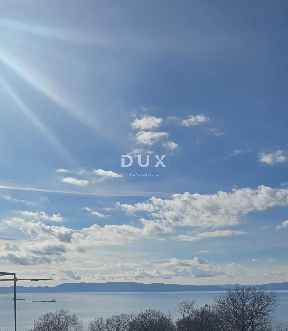 KOSTRENA, ROŽMANIĆI - terreno edificabile di 1900 m2 con vista panoramica sul mare per villa familiare / condominio residenziale appartamenti / ville in affitto con piscina