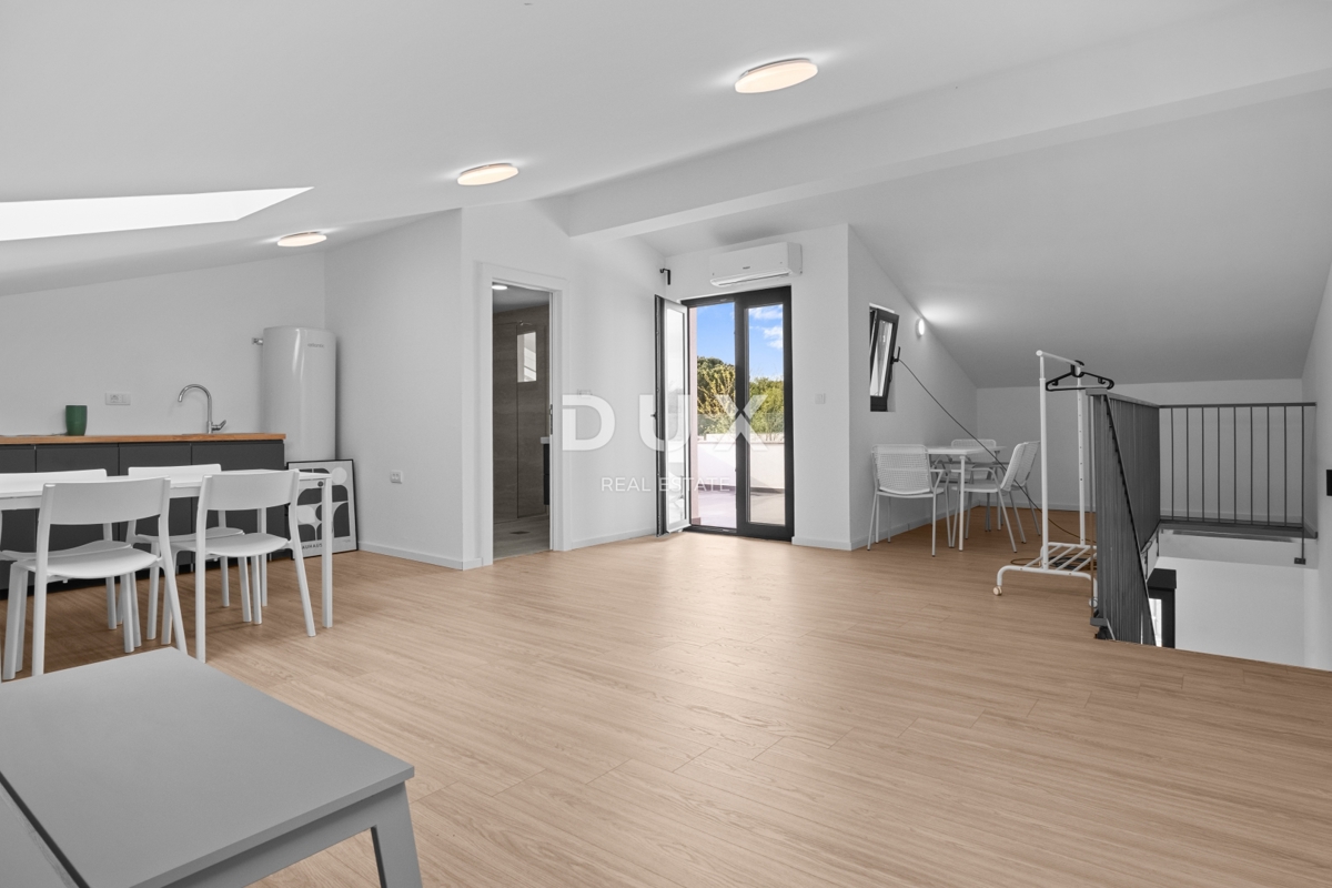 ISTRIA, POREČ - Casa con due unità abitative in periferia