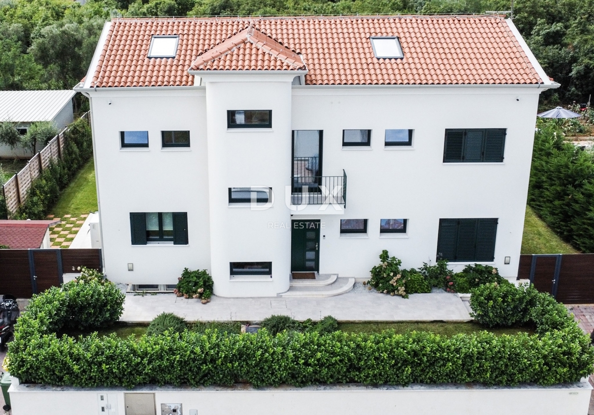 ISTRIA, UMAG – Villa di lusso, piscina, vista mare