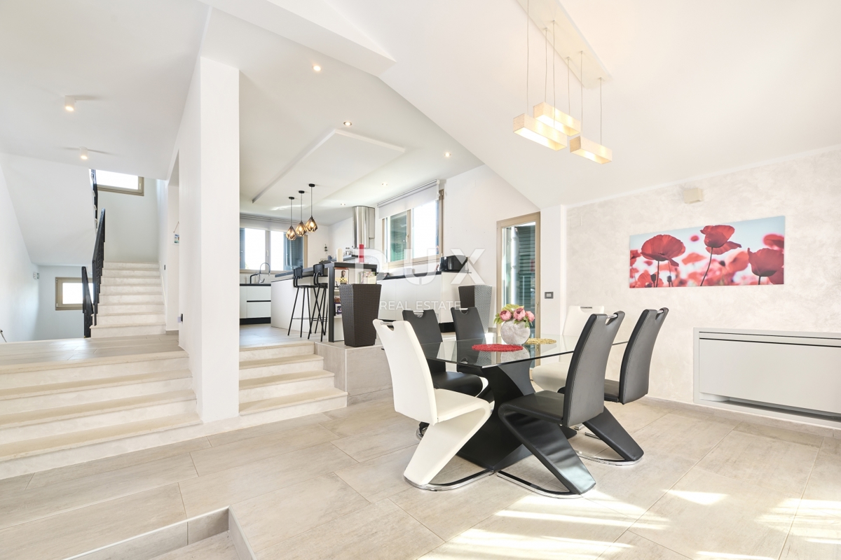 ISTRIA, UMAG – Villa di lusso, piscina, vista mare