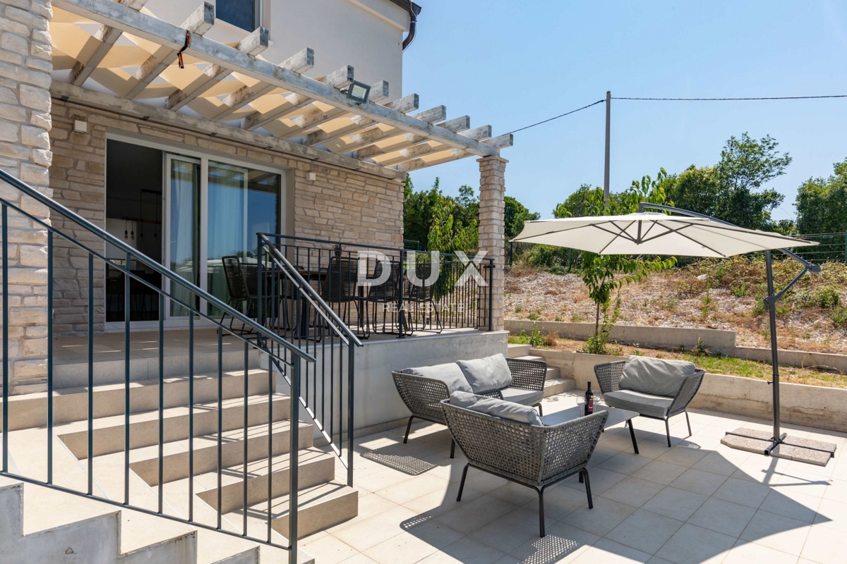 ISTRIA, RABAC - Casa in stile mediterraneo con piscina e vista mare