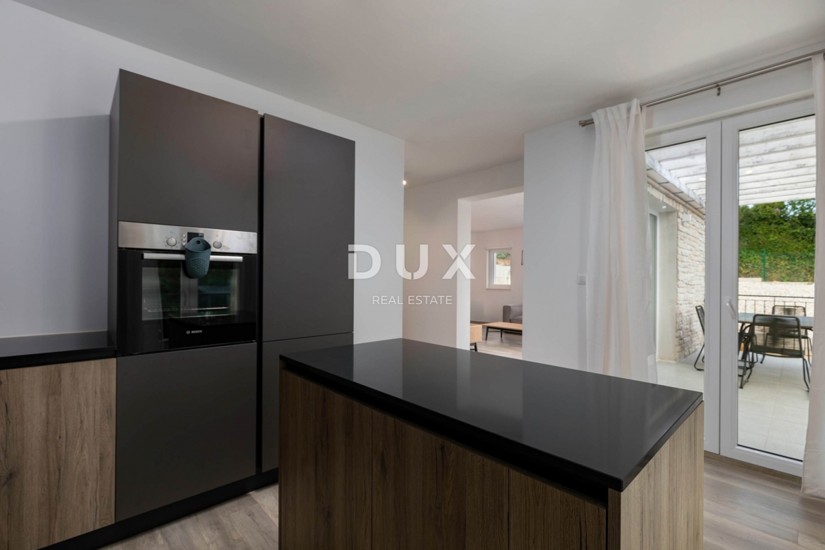 ISTRIA, RABAC - Casa in stile mediterraneo con piscina e vista mare