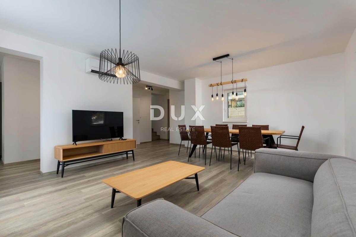 ISTRIA, RABAC - Casa in stile mediterraneo con piscina e vista mare