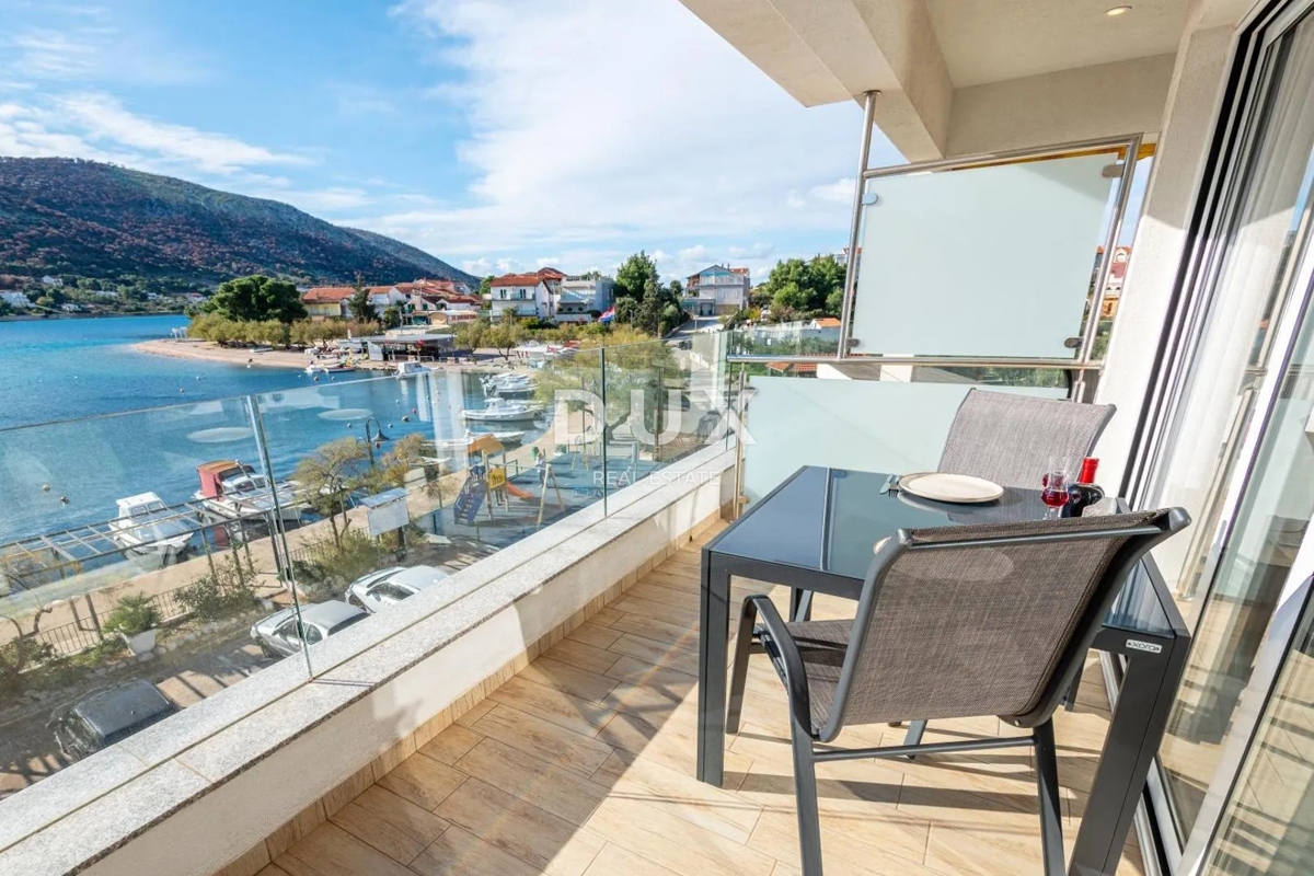 DINTORNI DI ŠIBENIK, GREBAŠTICA – Mini hotel sul mare con piscina e ristorante
