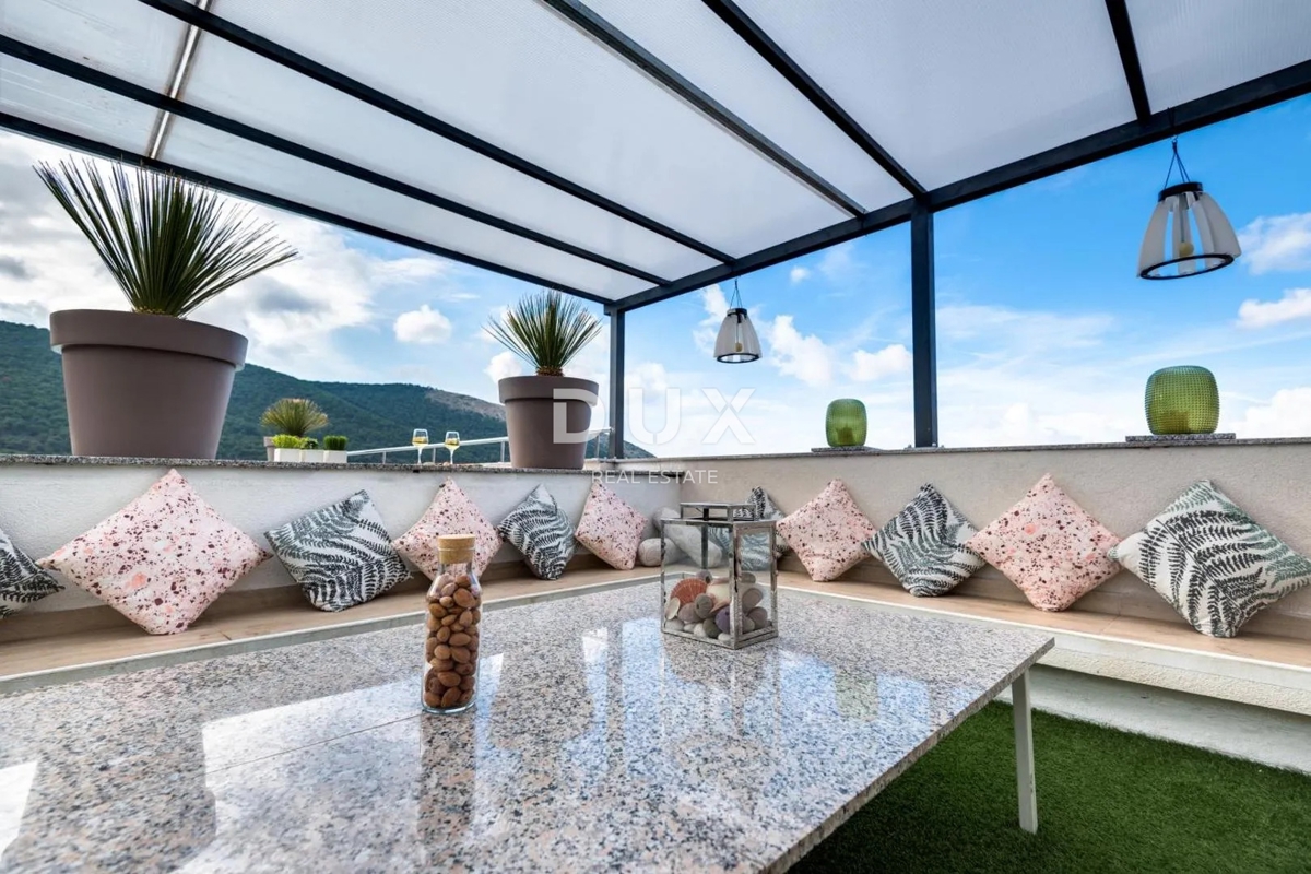 DINTORNI DI ŠIBENIK, GREBAŠTICA – Mini hotel sul mare con piscina e ristorante