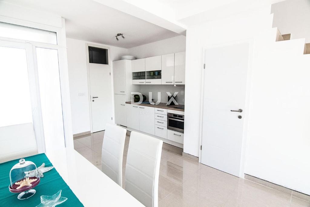 ZADAR, RAŽANAC – 6 APPARTAMENTI DI LUSSO – 1A FILA AL MARE