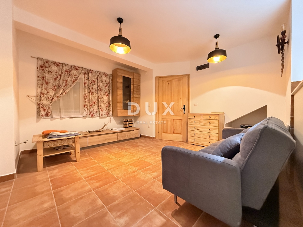 GORSKI KOTAR, MRKOPALJ - Casa con quattro appartamenti