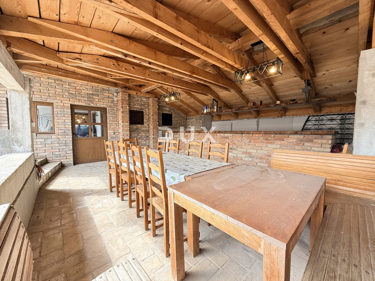 GORSKI KOTAR, MRKOPALJ - Casa con quattro appartamenti