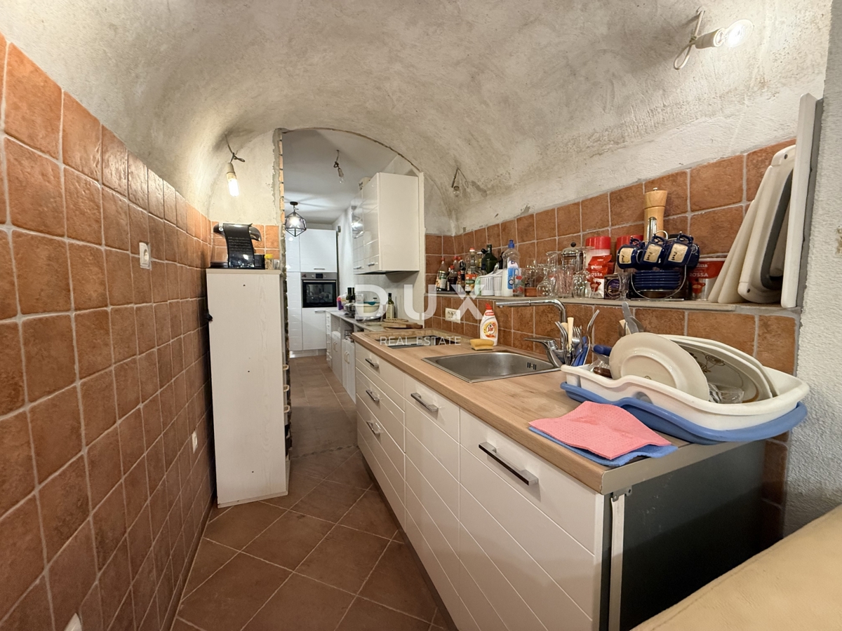 GORSKI KOTAR, MRKOPALJ - Casa con quattro appartamenti