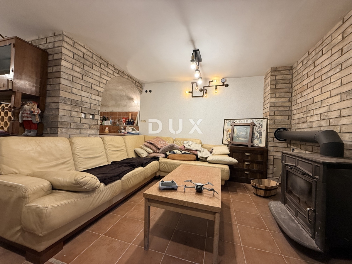 GORSKI KOTAR, MRKOPALJ - Casa con quattro appartamenti