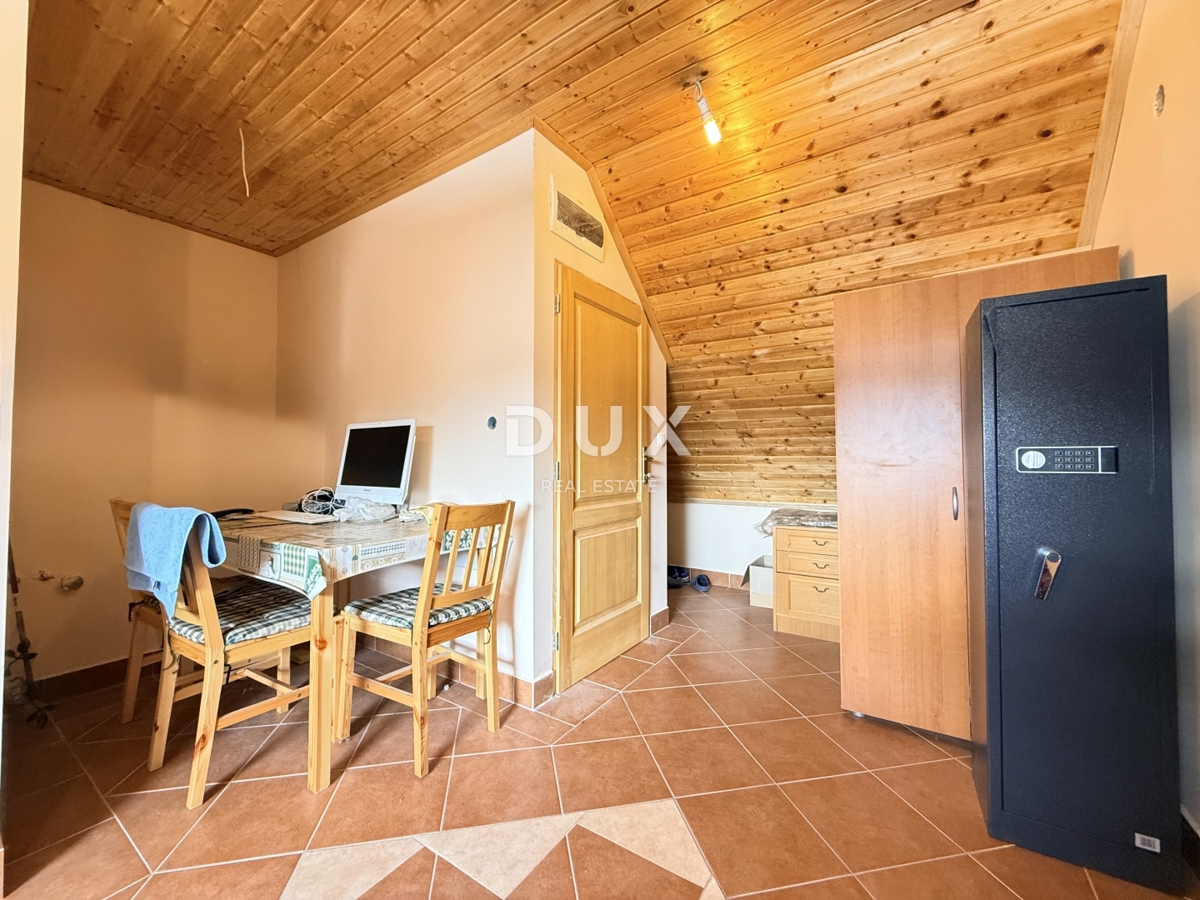 GORSKI KOTAR, MRKOPALJ - Casa con quattro appartamenti