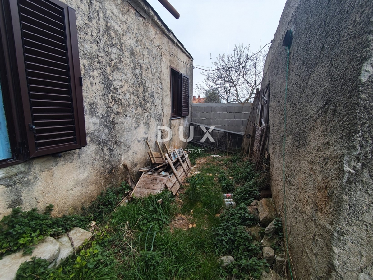 ISTRIA, PERUŠKI - Casa in pietra da ristrutturare