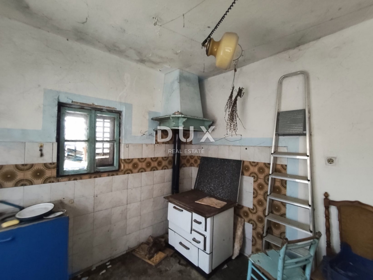 ISTRIA, PERUŠKI - Casa in pietra da ristrutturare