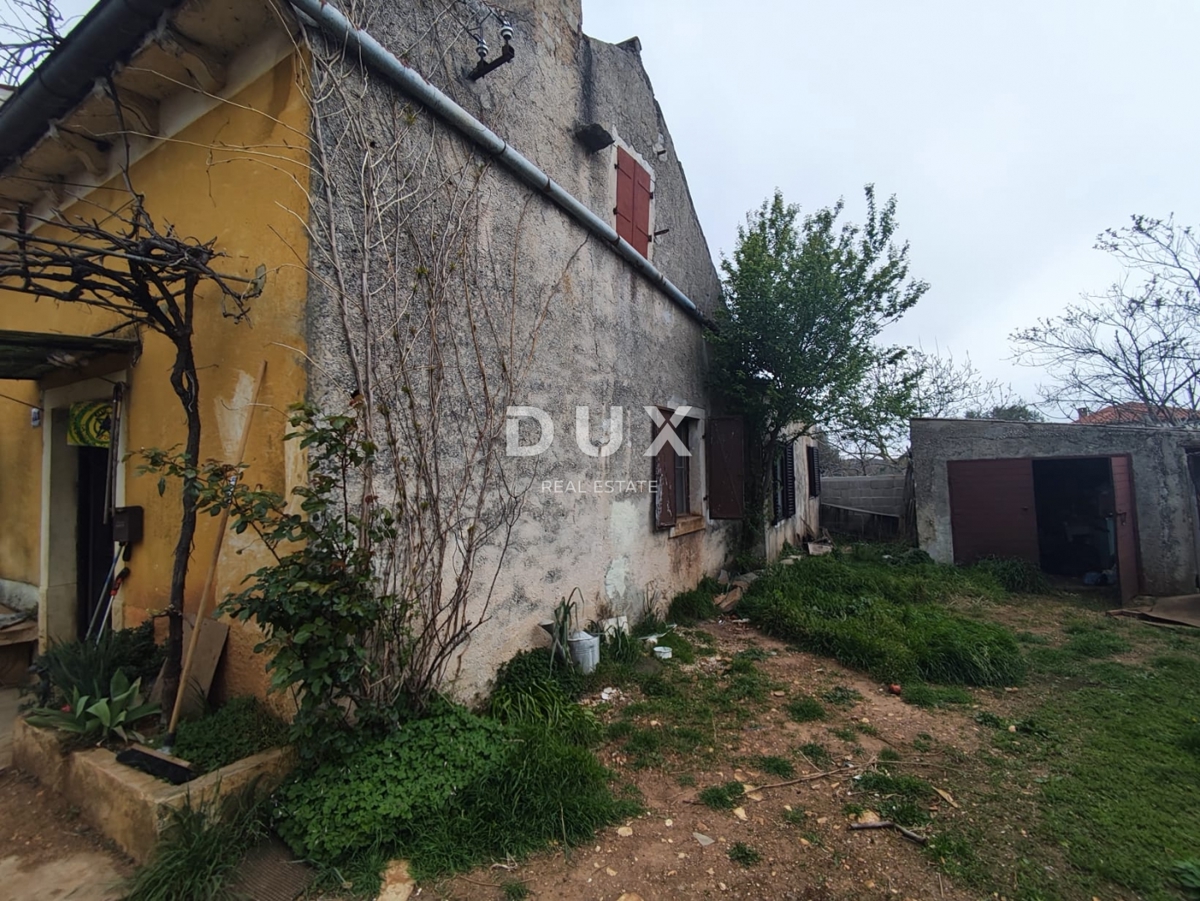 ISTRIA, PERUŠKI - Casa in pietra da ristrutturare