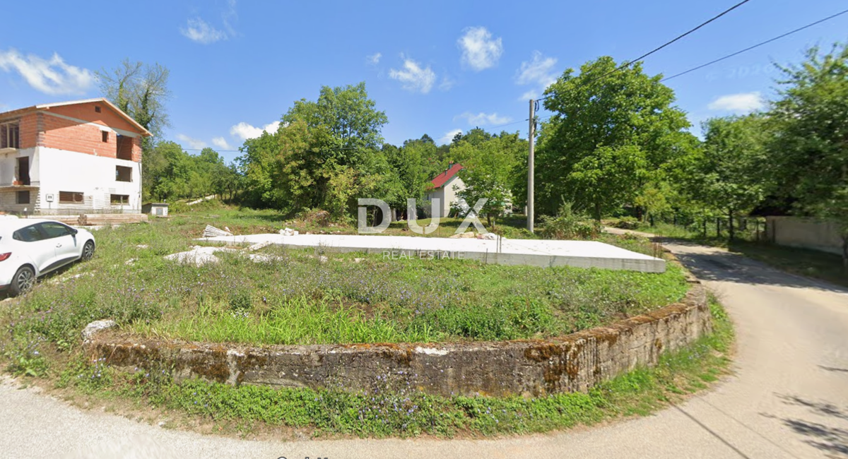 GORSKI KOTAR, VRBOVSKO, SEVERIN IN VENDITA - Progetto di 3 case, costruzione iniziata, prezzo ridotto, opportunità per investitori