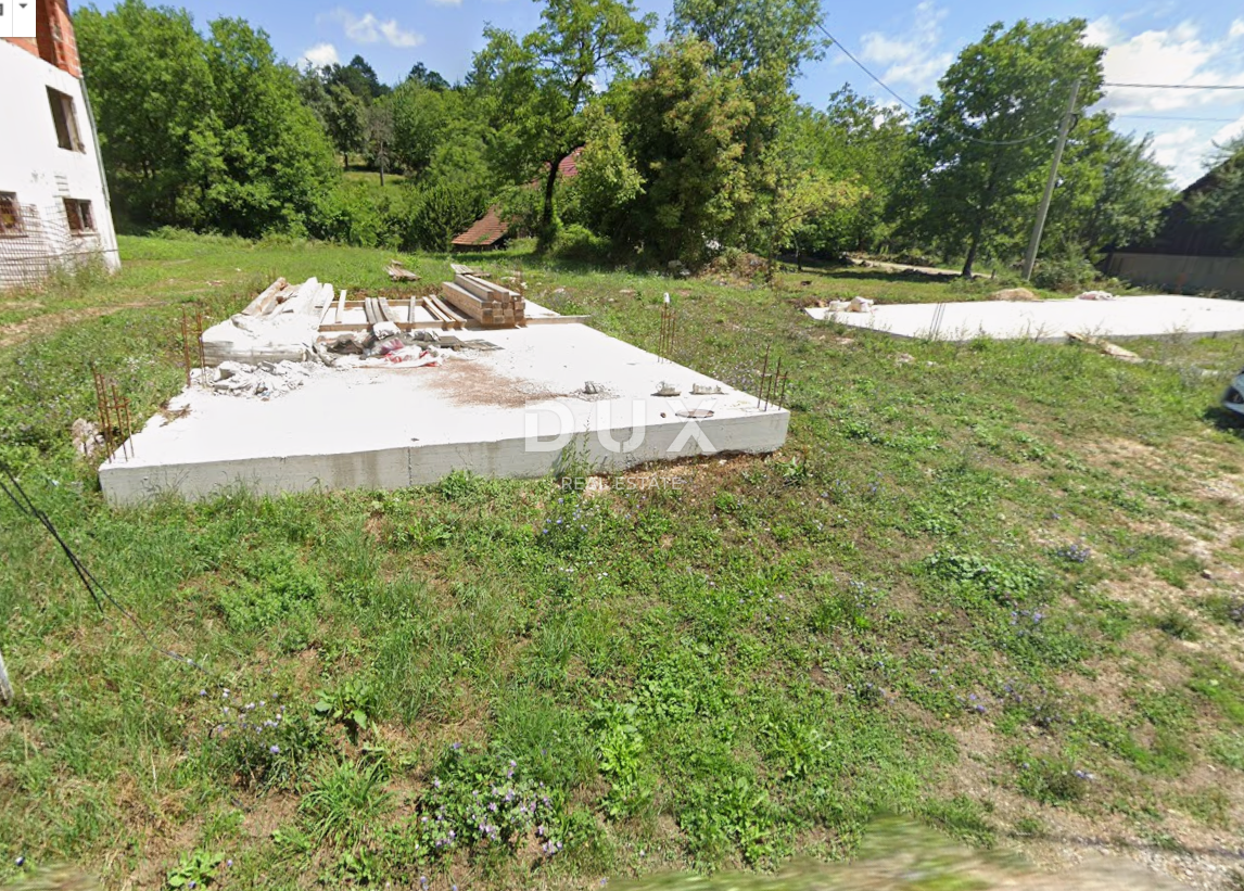 GORSKI KOTAR, VRBOVSKO, SEVERIN IN VENDITA - Progetto di 3 case, costruzione iniziata, prezzo ridotto, opportunità per investitori