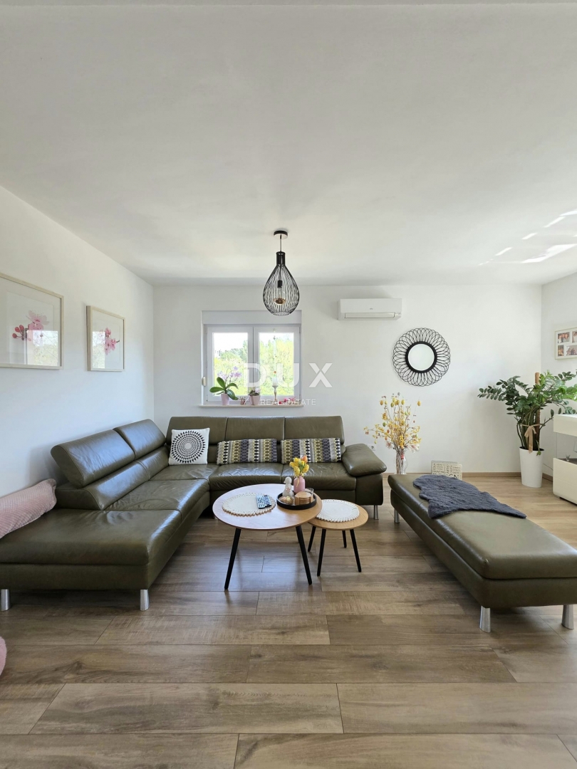 ISTRIA, POLA - Casa con tre unità abitative nella zona più ambita della città di Pola