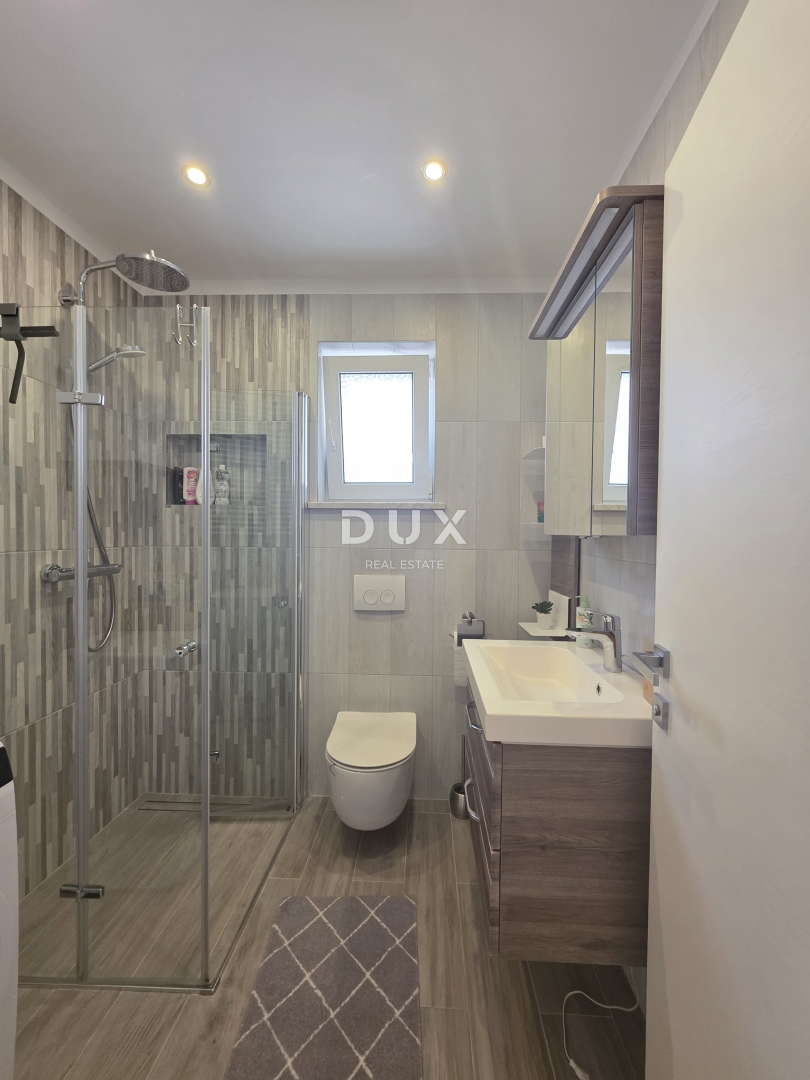 ISTRIA, POLA - Casa con tre unità abitative nella zona più ambita della città di Pola