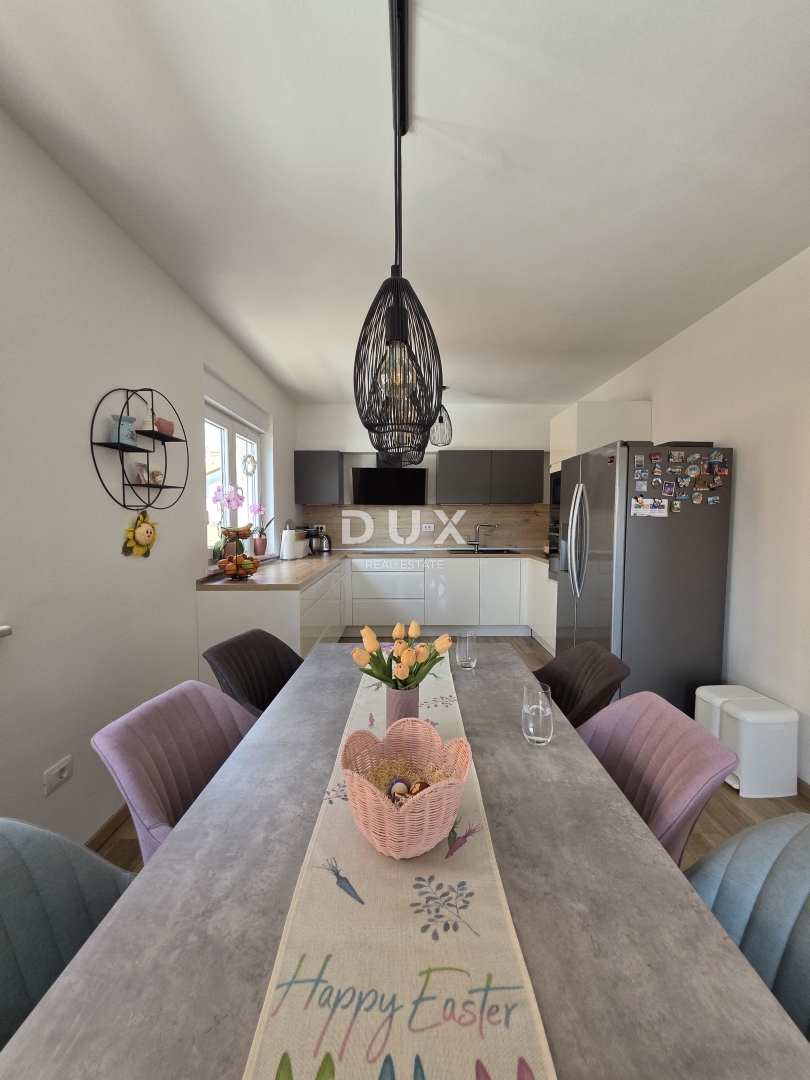 ISTRIA, POLA - Casa con tre unità abitative nella zona più ambita della città di Pola