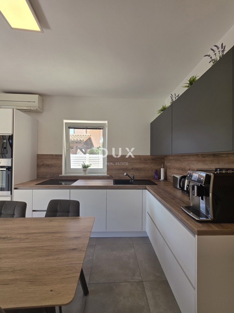 ISTRIA, POLA - Casa con tre unità abitative nella zona più ambita della città di Pola