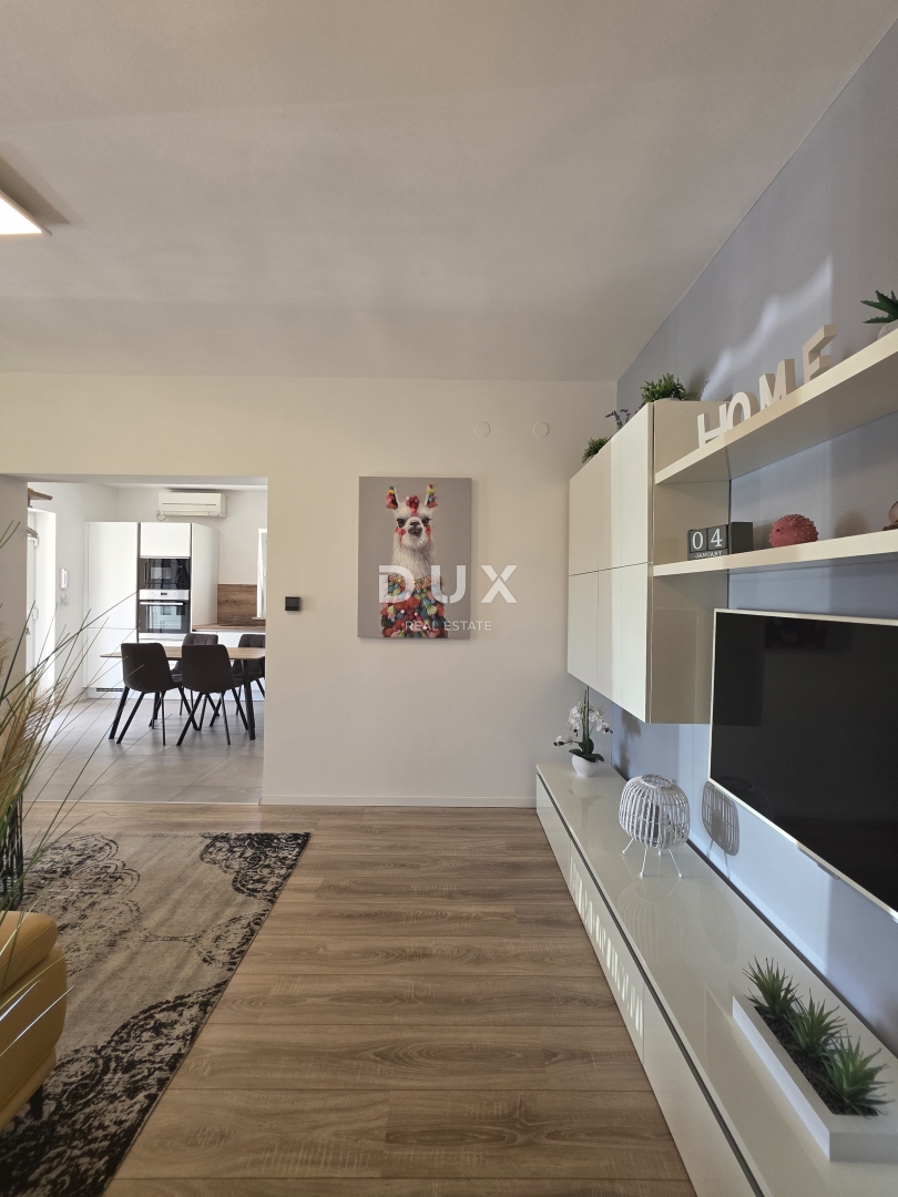 ISTRIA, POLA - Casa con tre unità abitative nella zona più ambita della città di Pola