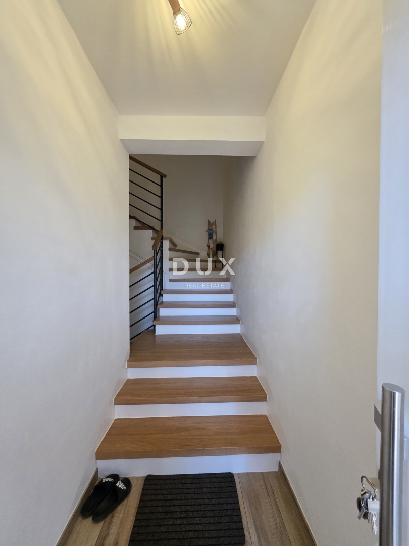 ISTRIA, POLA - Casa con tre unità abitative nella zona più ambita della città di Pola