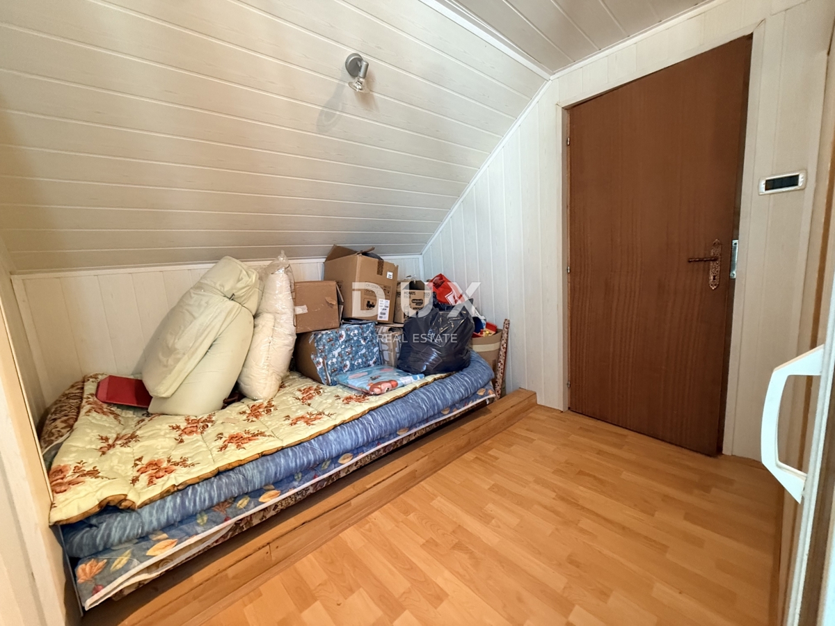 BRESTOVA DRAGA - casa bifamiliare con 3 camere da letto + soggiorno con terrazza e giardino