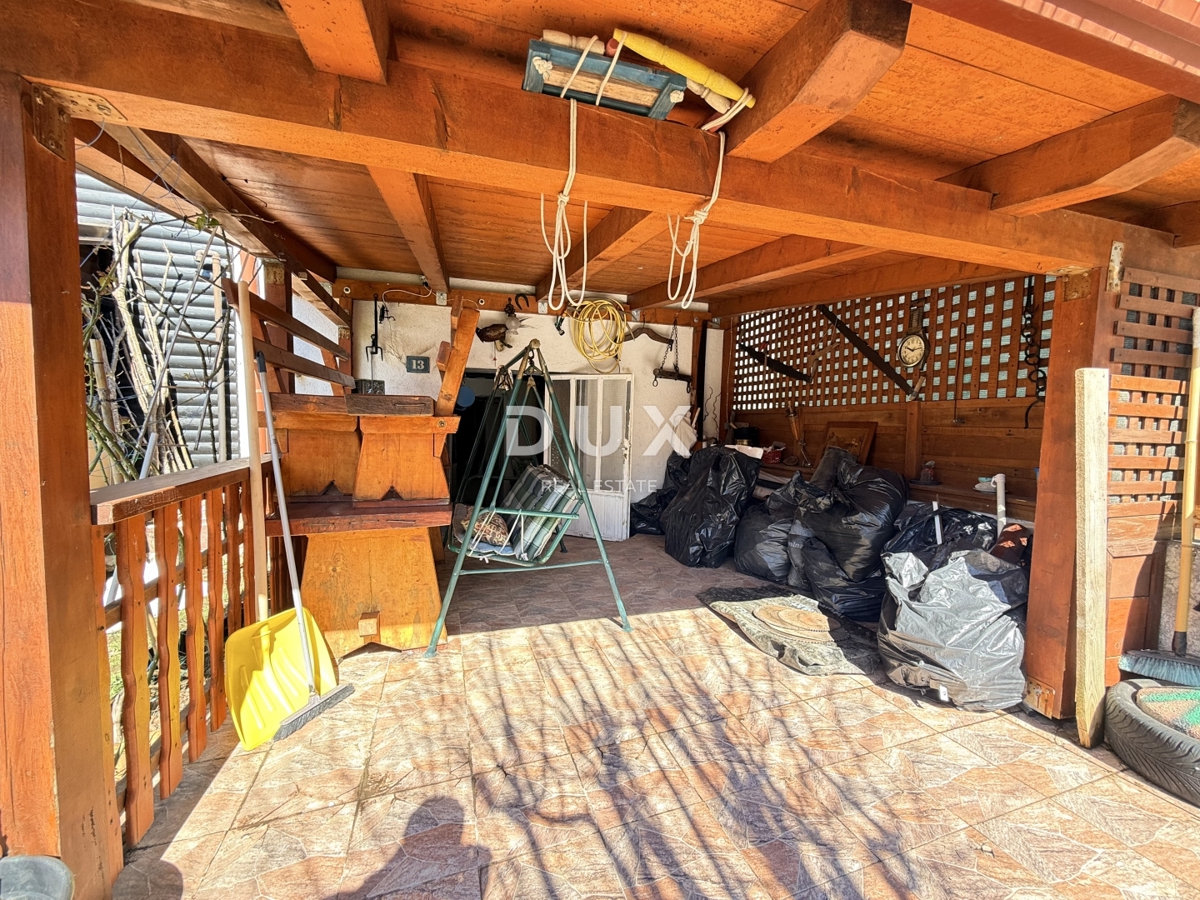 BRESTOVA DRAGA - casa bifamiliare con 3 camere da letto + soggiorno con terrazza e giardino