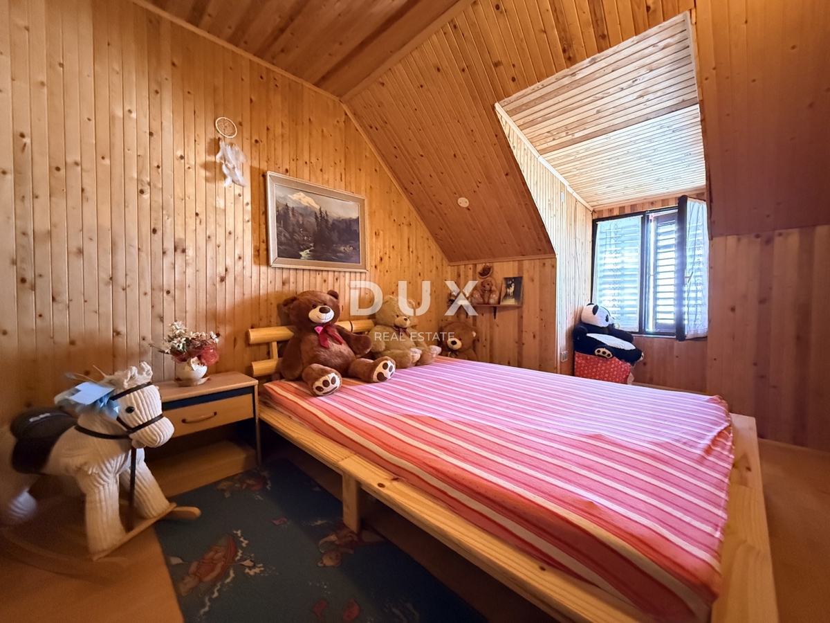 BRESTOVA DRAGA - casa bifamiliare con 3 camere da letto + soggiorno con terrazza e giardino