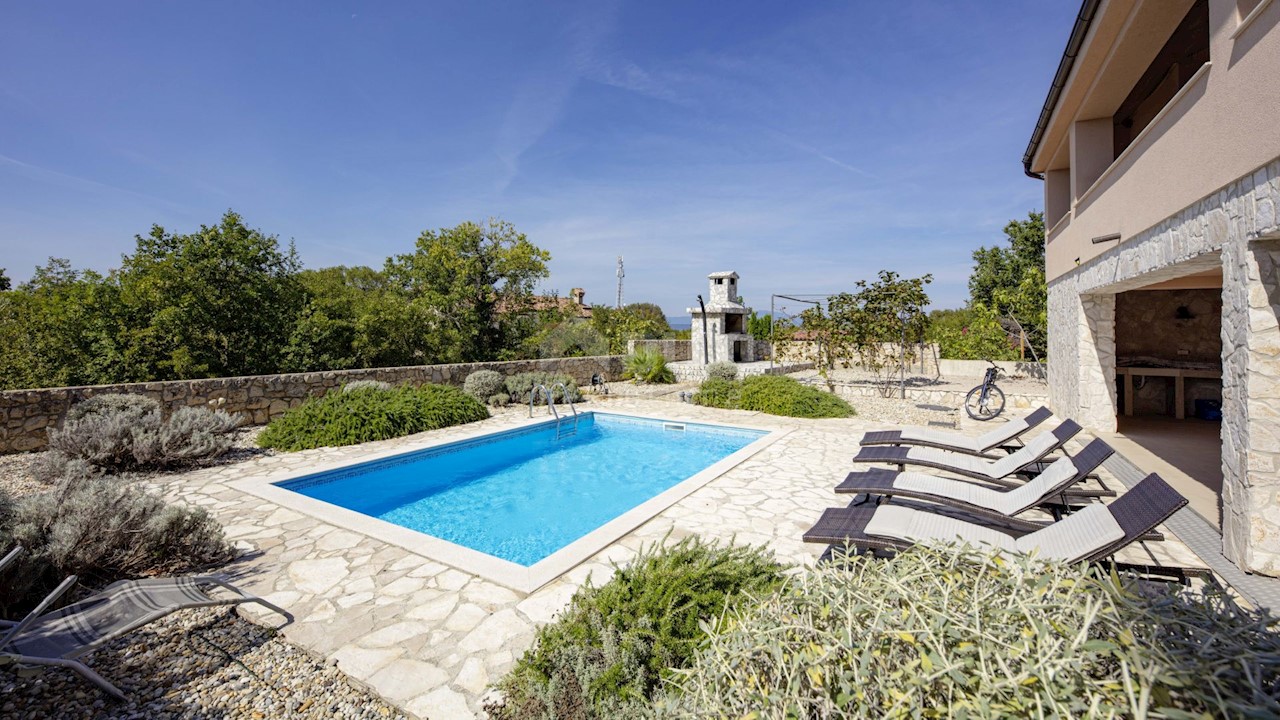 ISOLA DI KRK, LINARDIĆI - Casa con piscina e vista mare