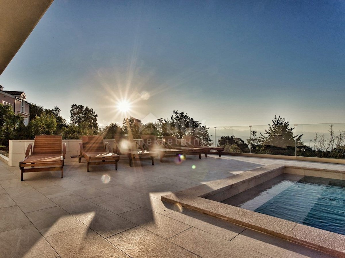 OPATIJA, BREGI - Villa 320m2 con vista panoramica e piscina + ambiente 500m2