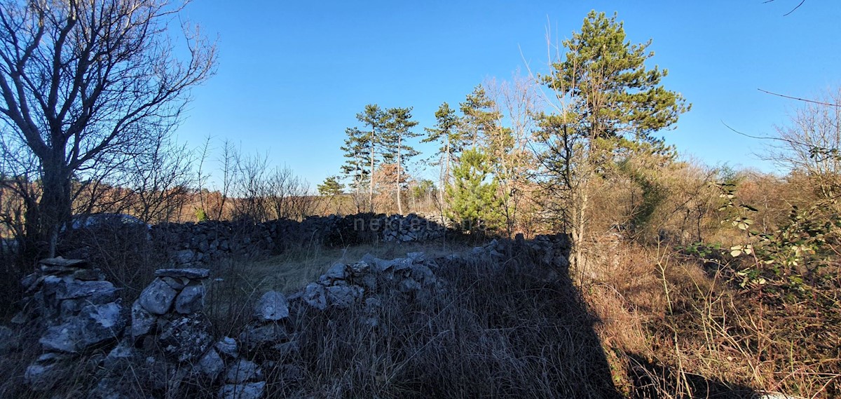 Terreno Grožnjan, 1.192m2