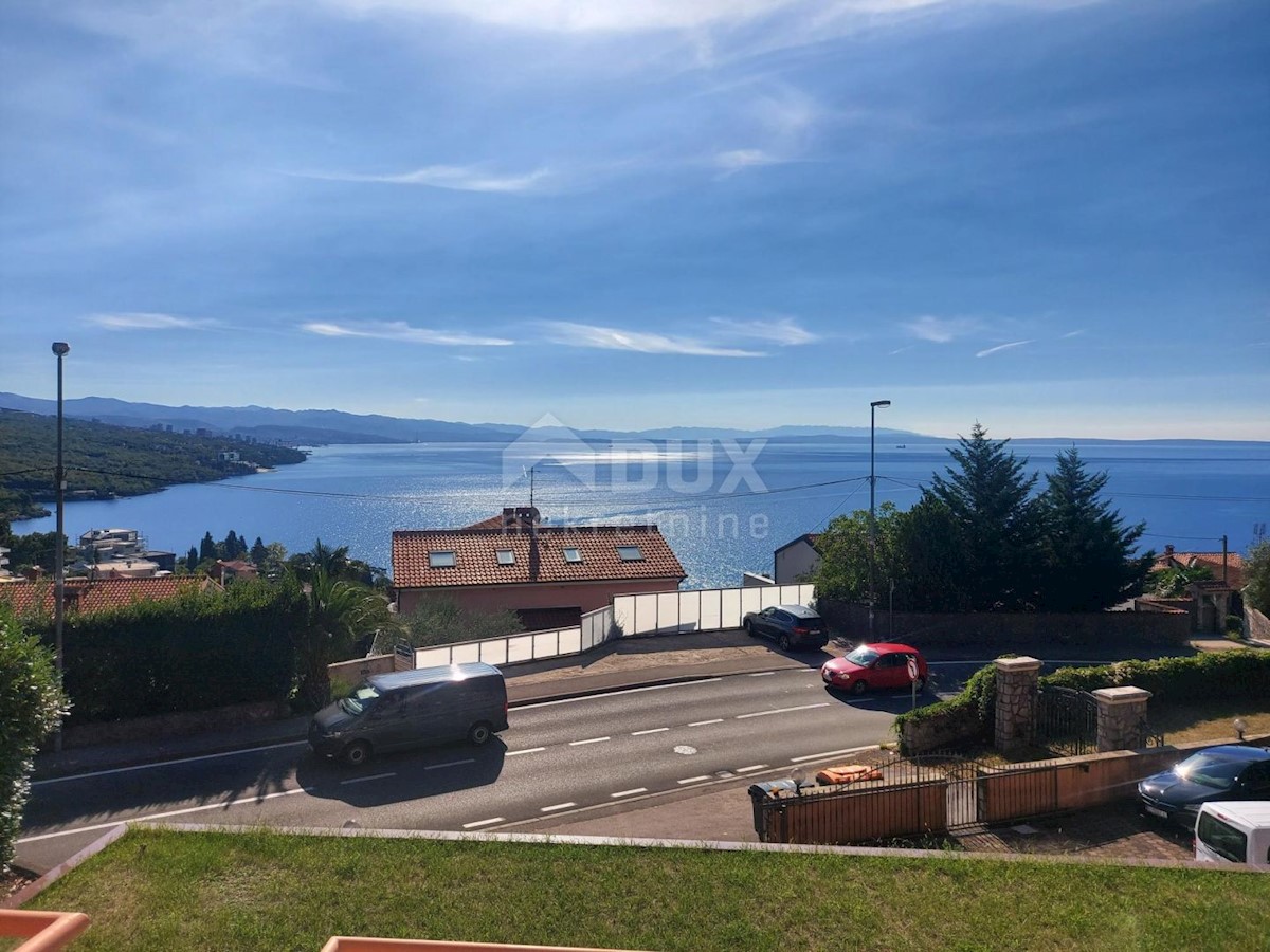 OPATIJA - appartamento 3 camere da letto + soggiorno 230m2 con vista mare e piscina + ambiente 250m2