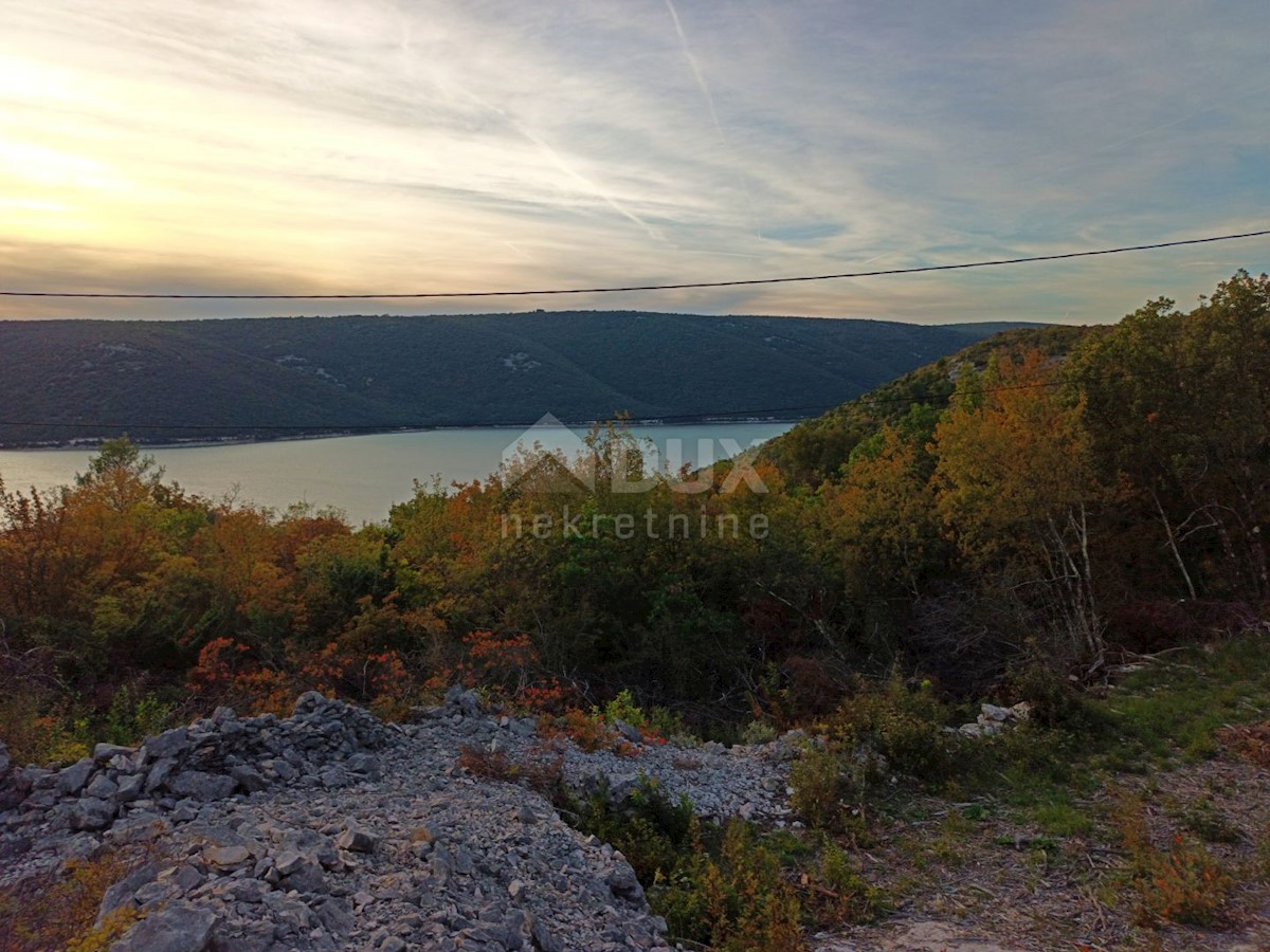 ISTRIA, RABAC - Terreno edificabile con vista mare aperta