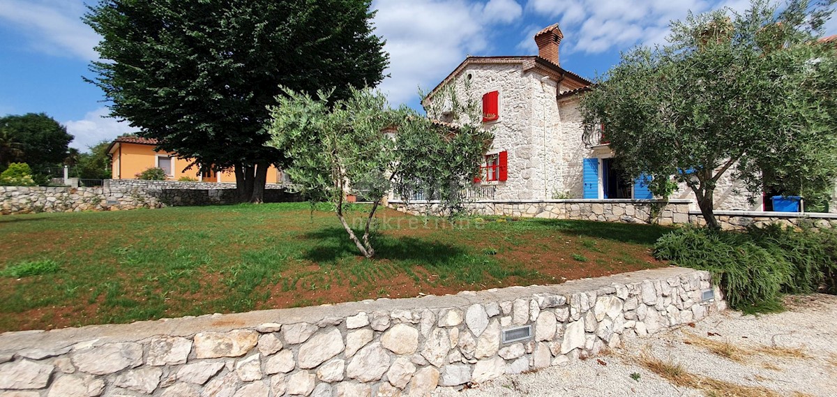 ISTRIA, KRŠAN - Una bellezza di pietra con piscina