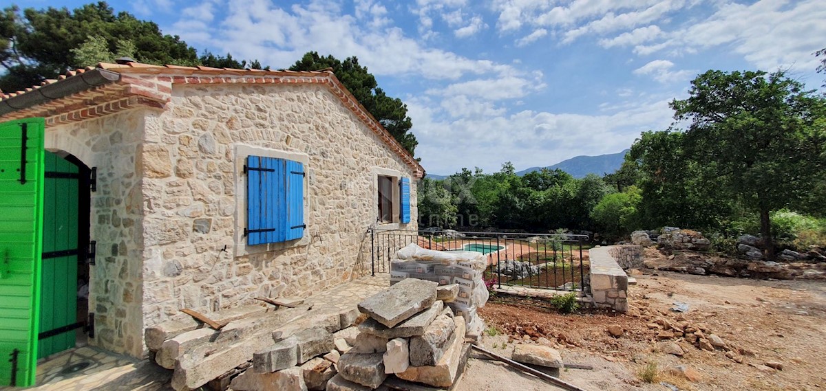 ISTRIA, KRŠAN - Una bellezza di pietra con piscina