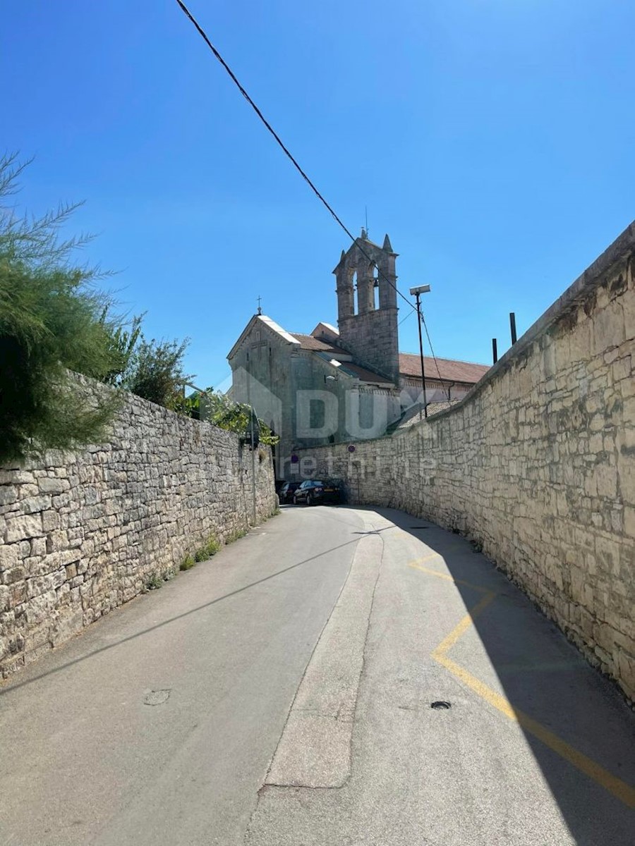 ISTRIA, PULA - Spazioso appartamento nel centro della città!