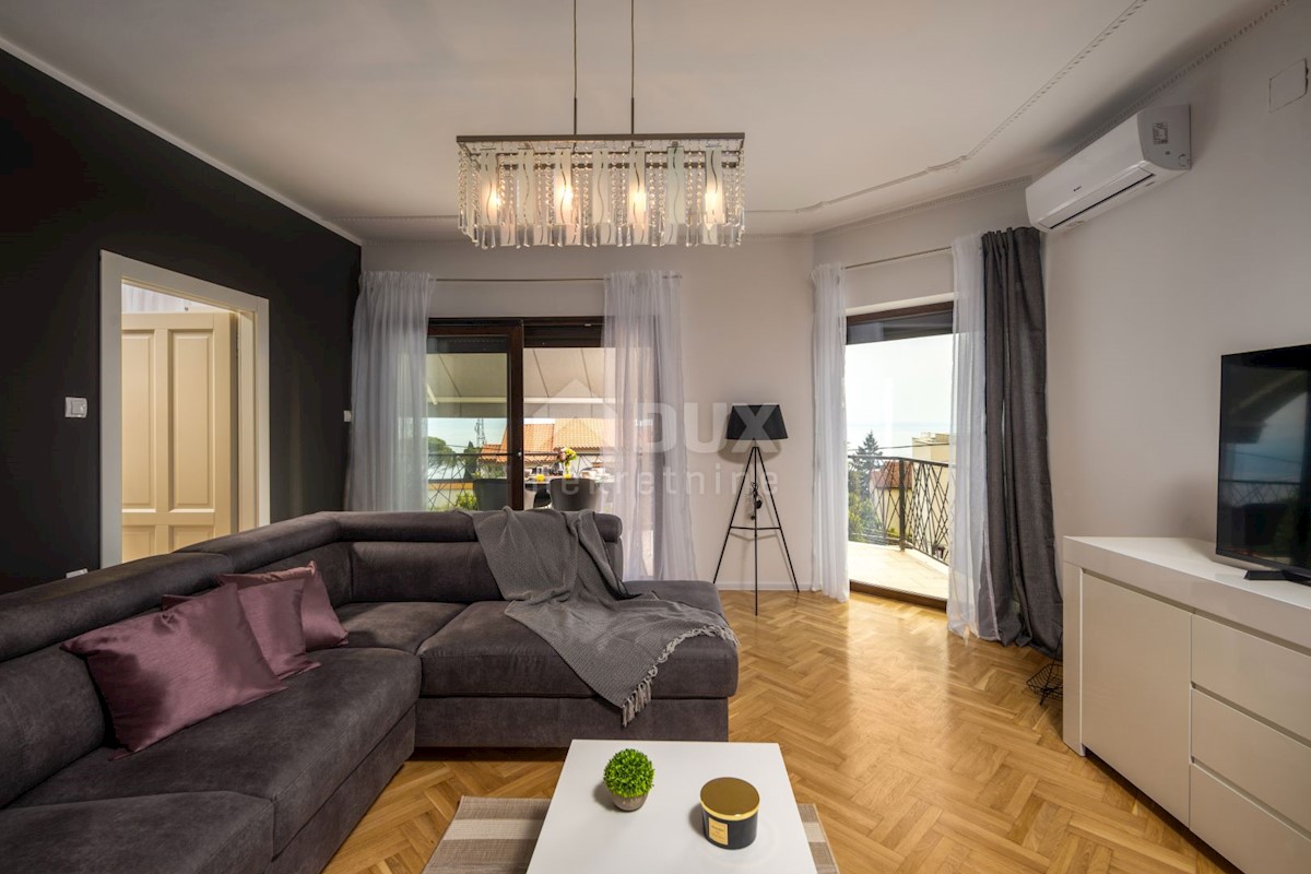 OPATIJA, IČIĆI - unico piano 190m2 in una strada tranquilla con piscina e vista mare