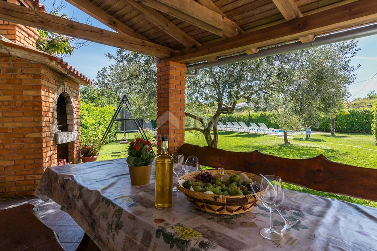 ISTRIA, PIĆAN - Casa in pietra d'Istria con piscina