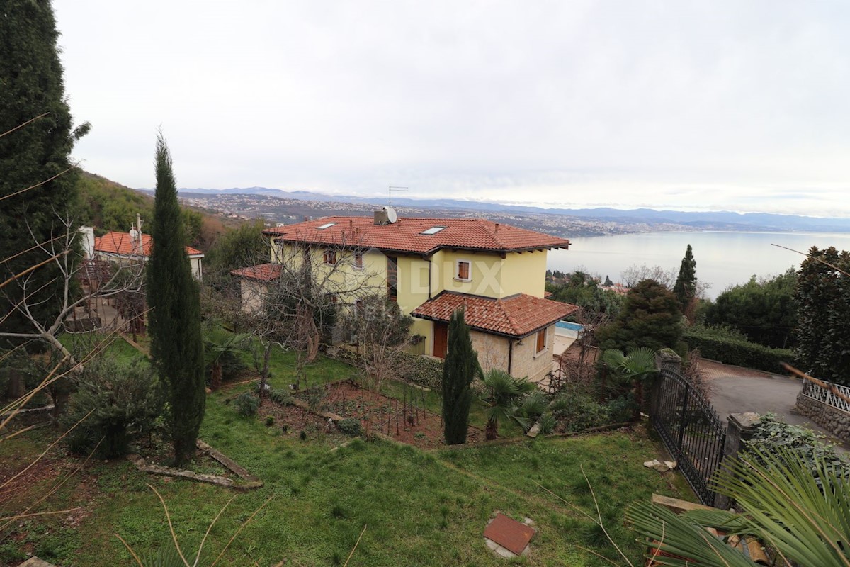 OPATIJA - Villa in pietra con vista panoramica sul mare!