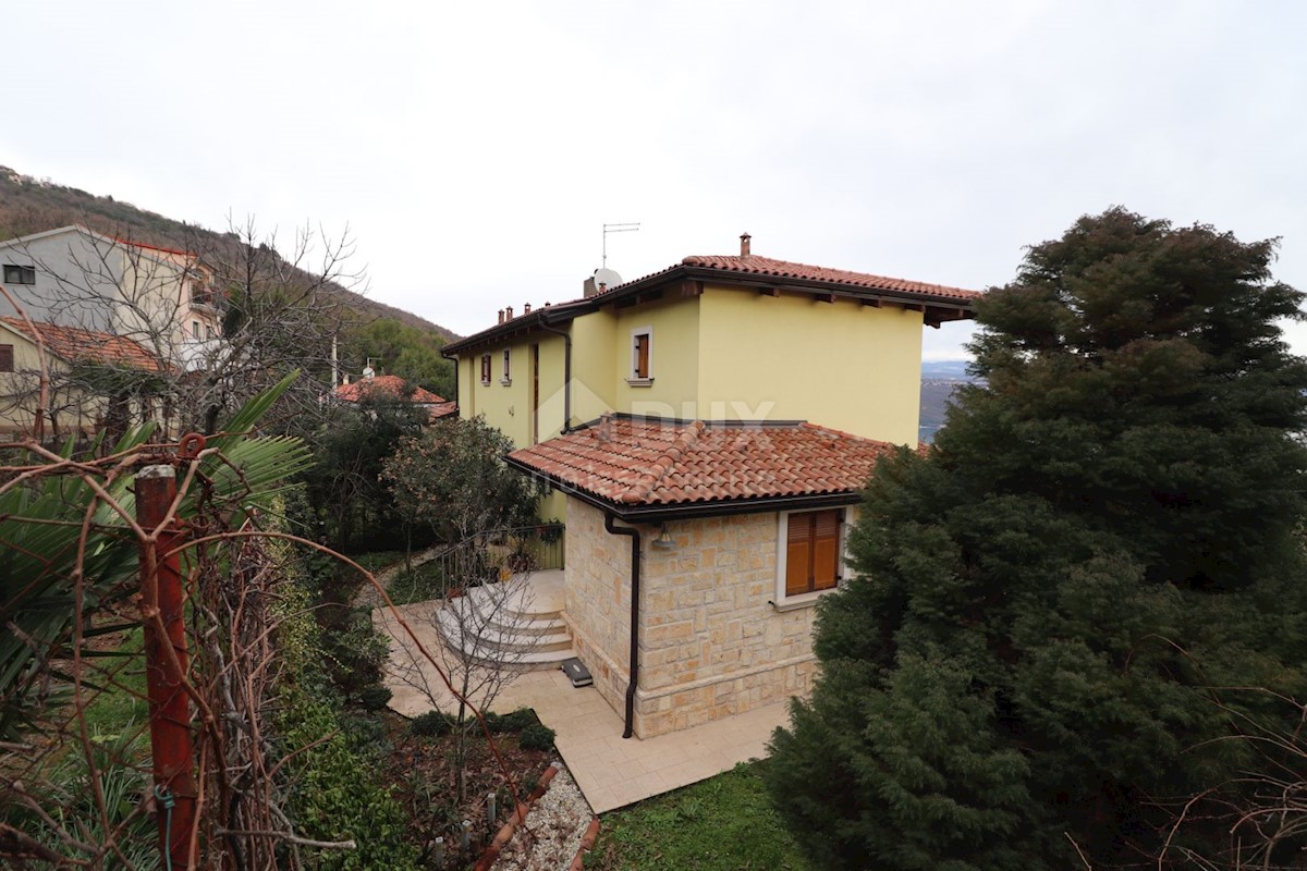 OPATIJA - Villa in pietra con vista panoramica sul mare!