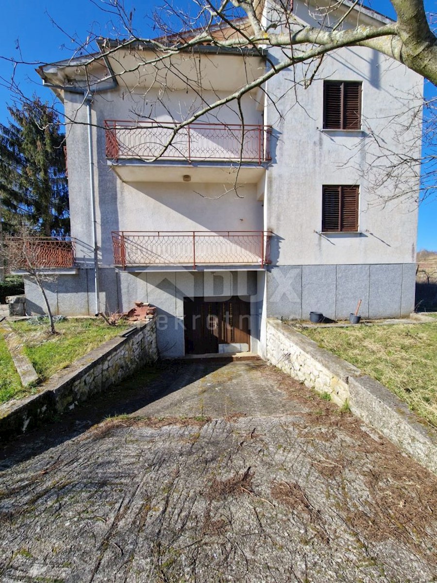 Casa Pićan, 395m2