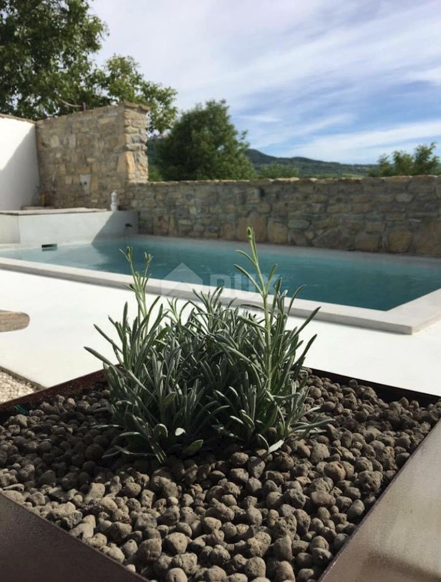 ISTRIA, LIVADE - Casa di design con piscina